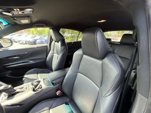 Used 2023 Toyota Venza XLE AWD/4WD image 14