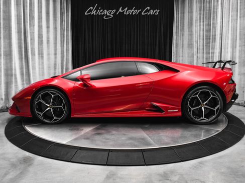 Used 2020 Lamborghini Huracan EVO image 30