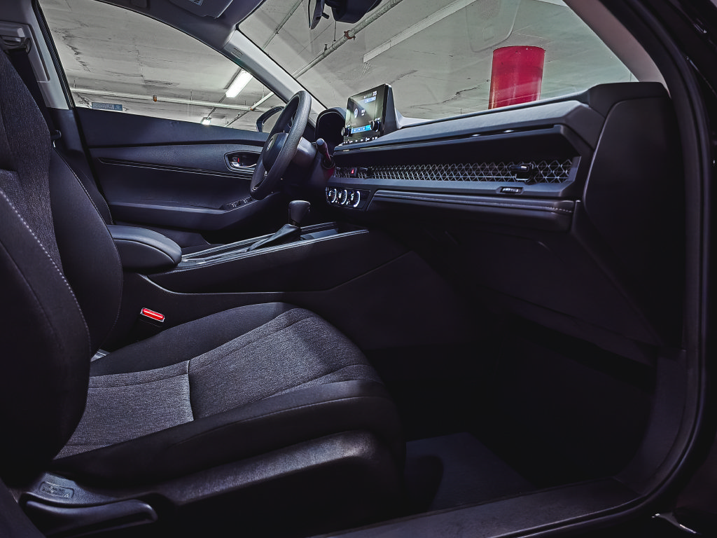 Used 2023 Honda Accord LX image 32