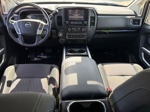 Used 2024 Nissan Titan SV w/ SV Convenience Package image 15