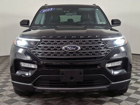 Used 2023 Ford Explorer XLT w/ Equipment Group 202A AWD/4WD image 5