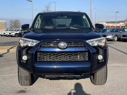 Used 2018 Toyota 4Runner SR5 image 9