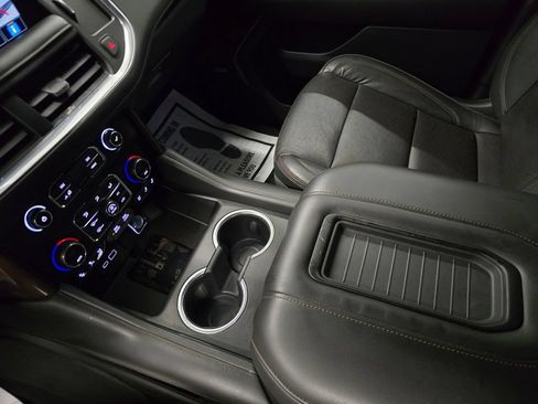 Used 2021 Chevrolet Suburban High Country RWD image 26