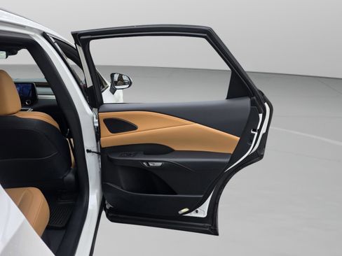 Used 2024 Lexus RX 350 AWD image 18