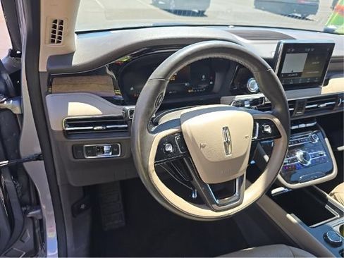 Used 2022 Lincoln Corsair Reserve w/ Equipment Group 201A AWD/4WD image 5