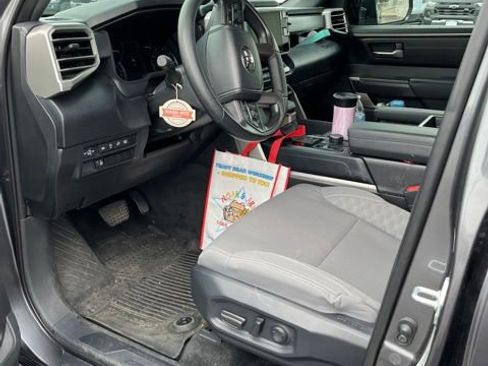 Used 2025 Toyota Tundra SR5 AWD/4WD image 8