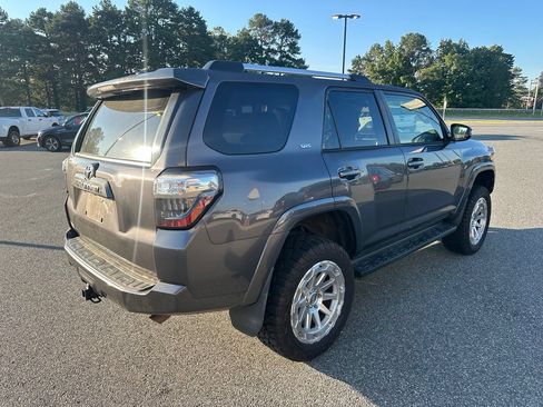 Used 2021 Toyota 4Runner SR5 AWD/4WD image 8