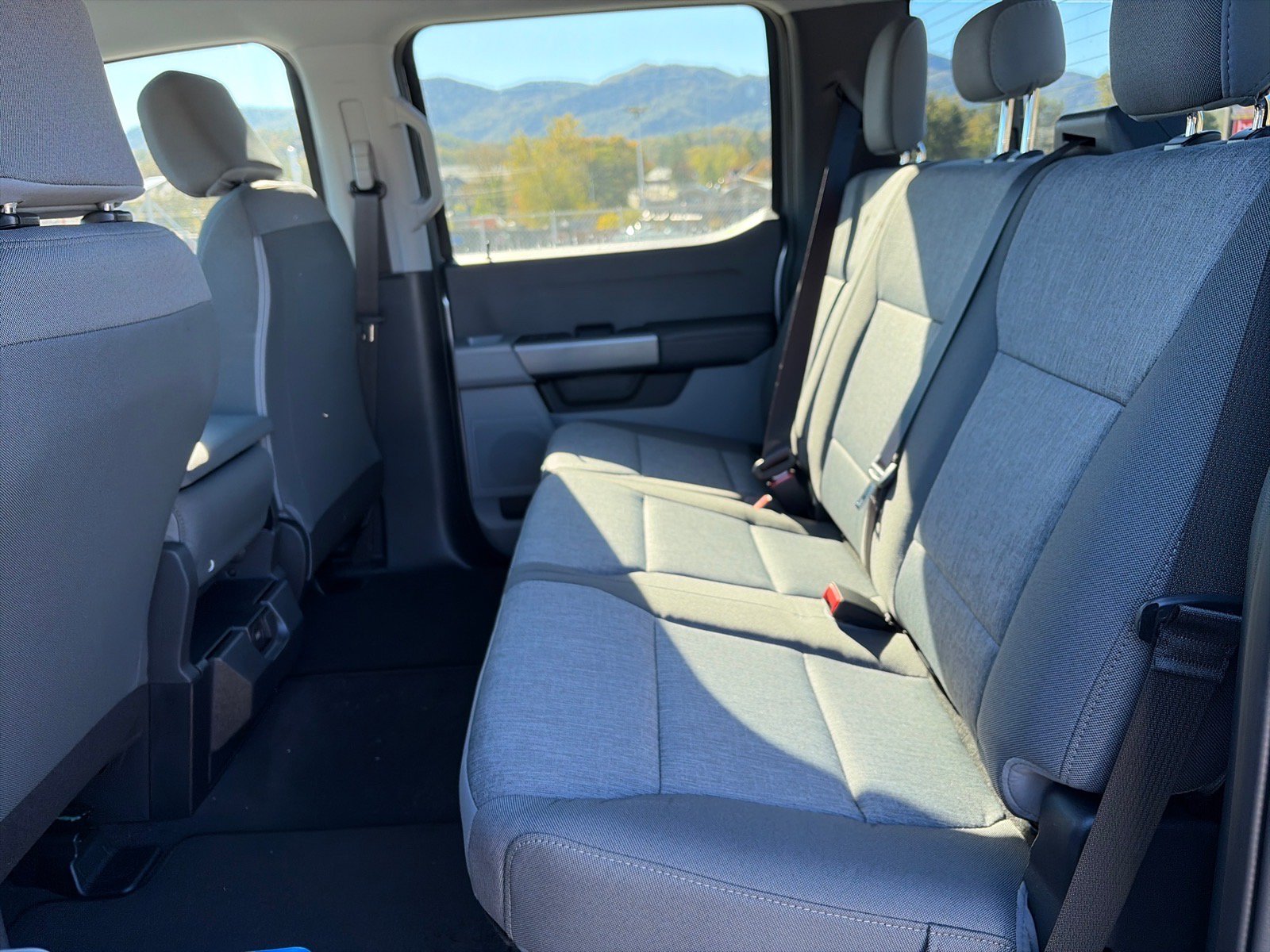 New 2027 Ford F250 XL w/ Tremor Off-Road Package AWD/4WD image 18