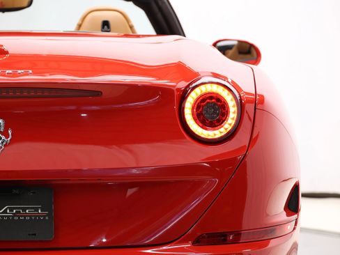 Used 2015 Ferrari California T image 60