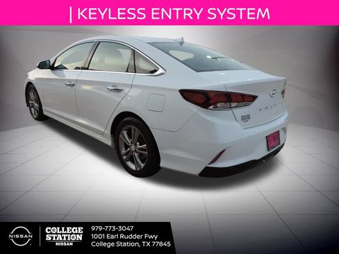 Used 2018 Hyundai Sonata Limited image 6