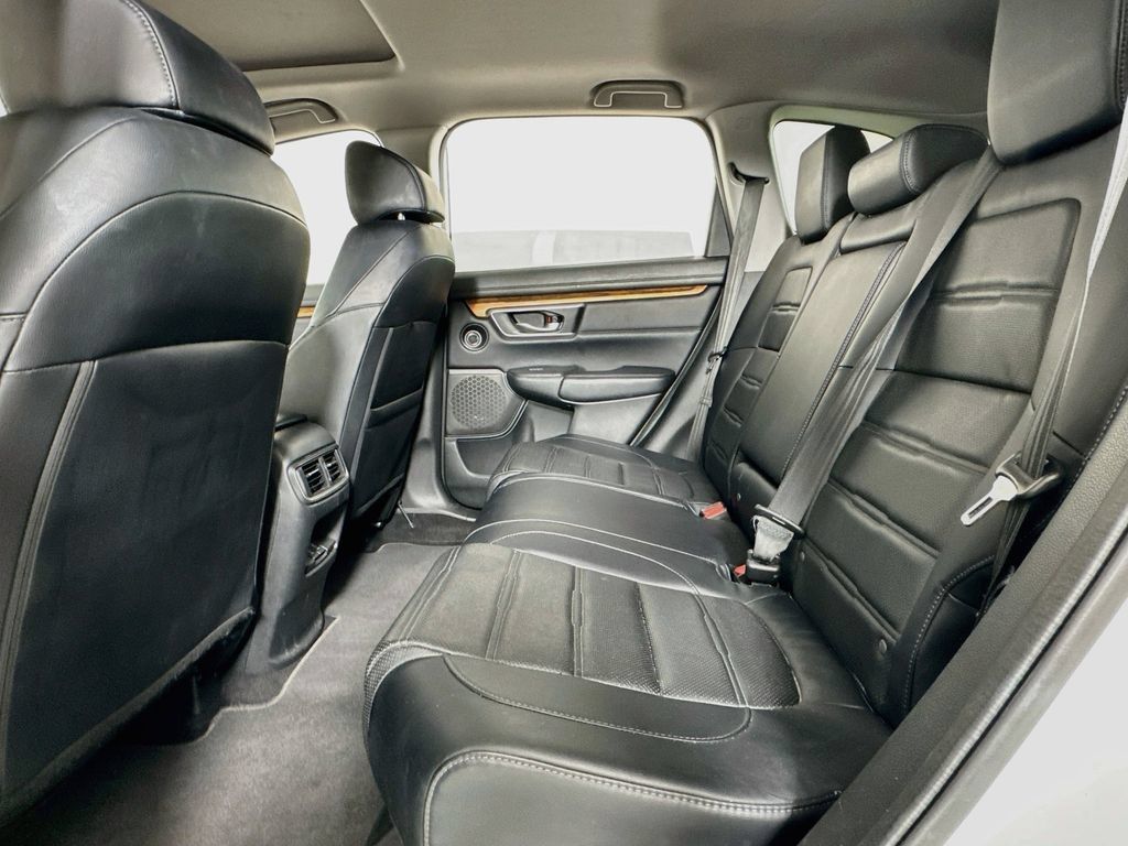 Used 2017 Honda CR-V Touring image 11