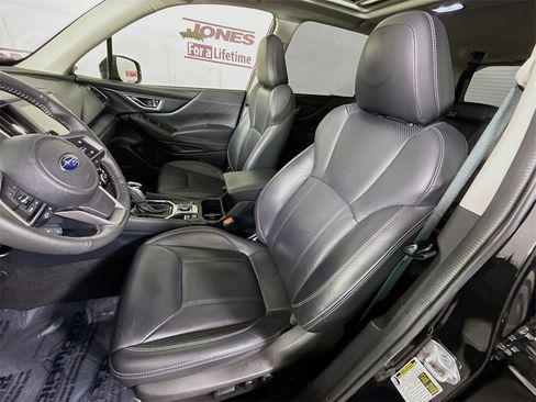 Used 2022 Subaru Forester Touring image 27