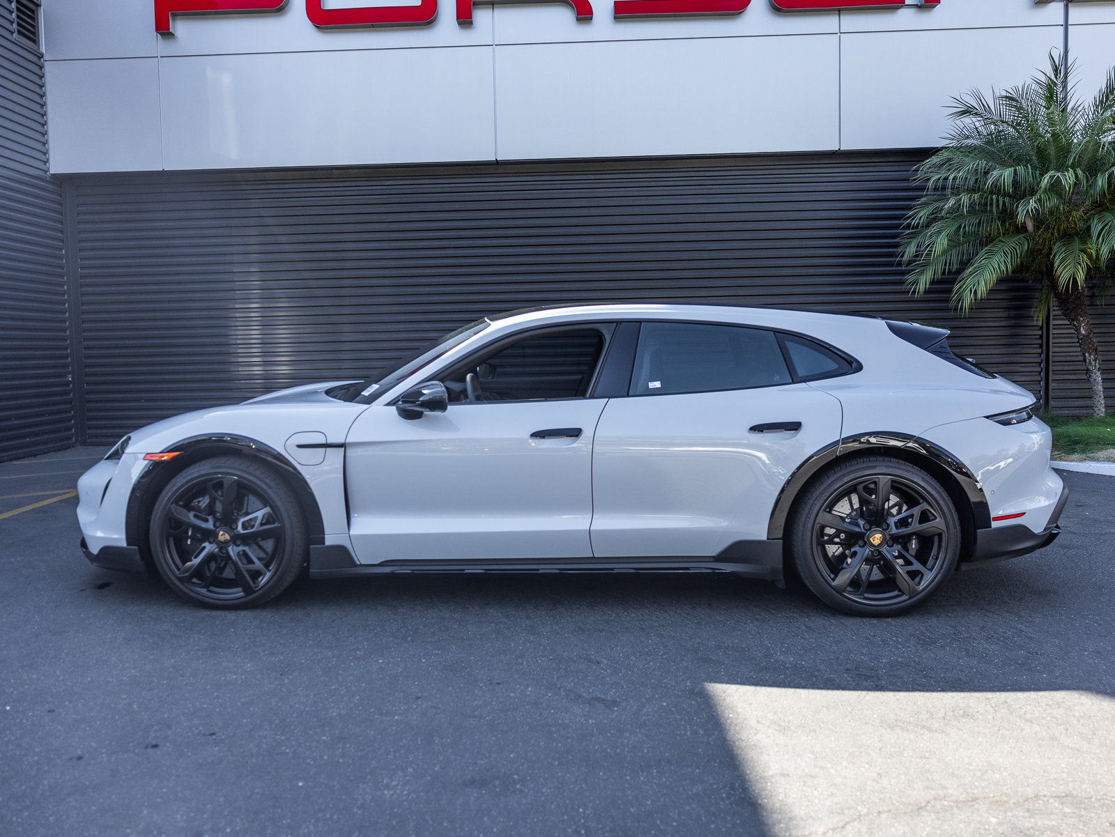 Certified 2024 Porsche Taycan Turbo S AWD/4WD image 2