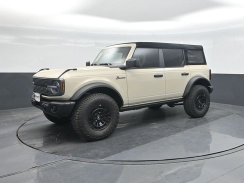 New 2025 Ford Bronco Badlands image 34