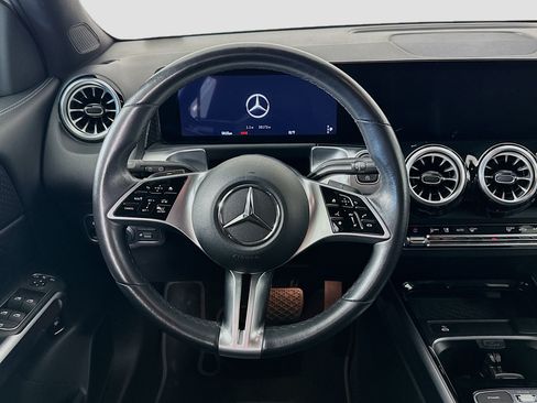 Used 2025 Mercedes-Benz GLB 250 image 18