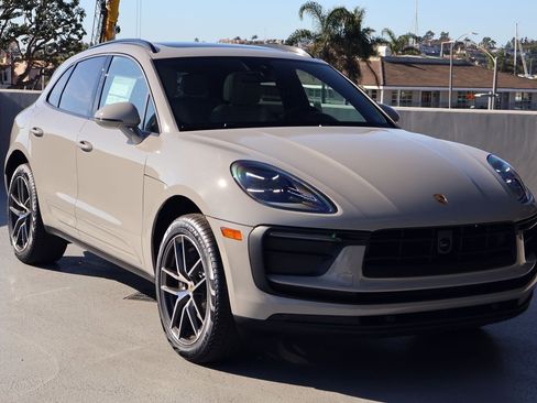 New 2026 Porsche Macan image 7