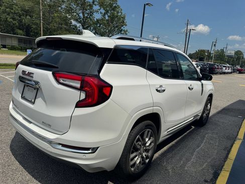 Certified 2023 GMC Terrain Denali w/ Denali Premium Package AWD/4WD image 9