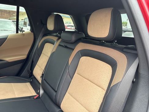 Used 2025 Chevrolet Equinox ACTIV w/ Safety and Technology Package AWD/4WD image 20