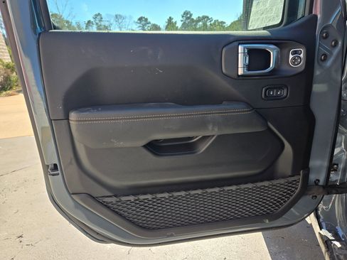 New 2026 Jeep Gladiator Sahara image 20