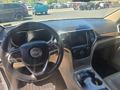 Used 2015 Jeep Grand Cherokee Limited w/ Luxury Group II image 8