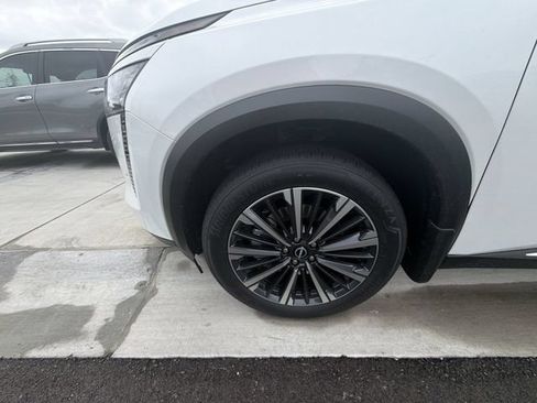 New 2026 Nissan Pathfinder Platinum AWD/4WD image 10