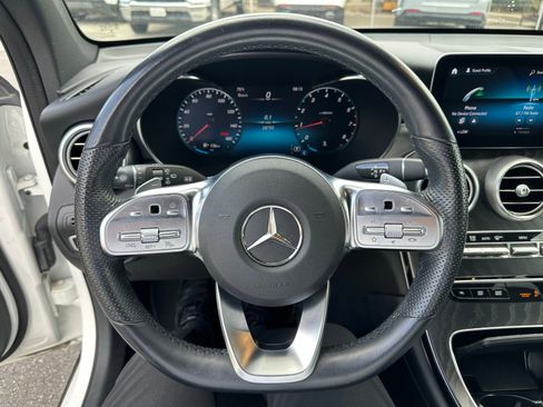 Used 2022 Mercedes-Benz GLC 300 image 3