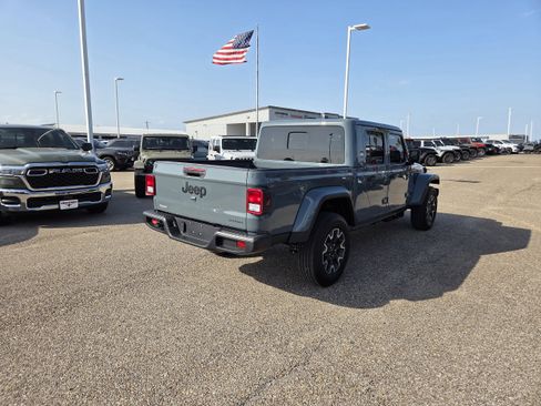 New 2026 Jeep Gladiator Sport image 7