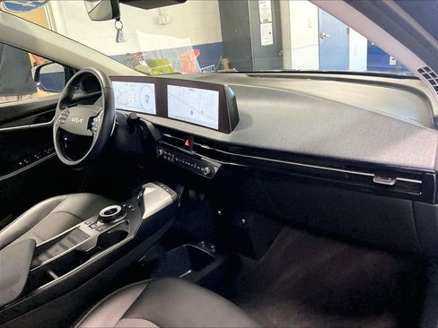 Used 2024 Kia EV6 Light AWD/4WD image 14