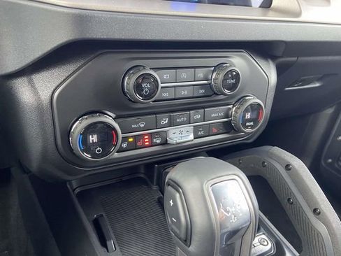 New 2026 Ford Bronco Outer Banks w/ Sasquatch Package AWD/4WD image 19