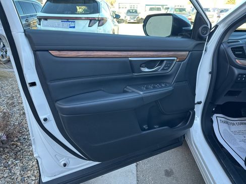 Used 2020 Honda CR-V Touring image 16