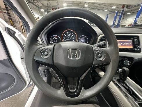 Used 2017 Honda HR-V LX image 15