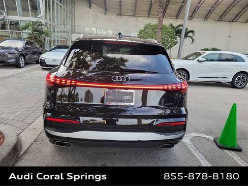 Certified 2025 Audi Q5 Premium w/ Convenience Package image 7