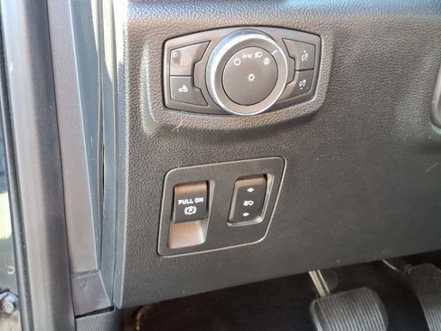 Used 2019 Ford F150 XLT w/ Equipment Group 302A Luxury AWD/4WD image 18