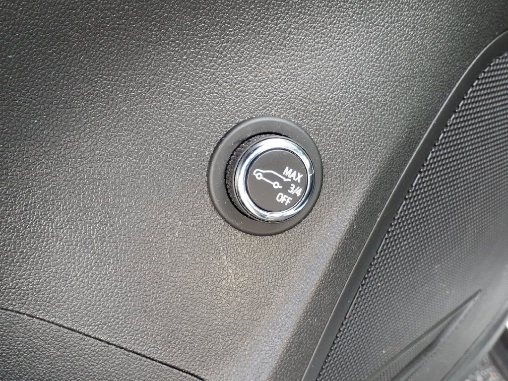 Used 2023 Buick Envision Preferred AWD/4WD image 5
