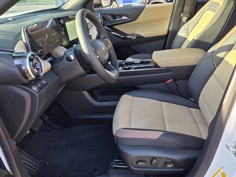 New 2026 Chevrolet Equinox ACTIV w/ Convenience Package III FWD image 14