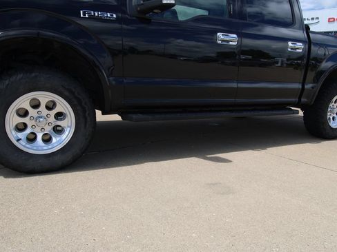 Used 2020 Ford F150 Lariat w/ Equipment Group 502A Luxury AWD/4WD image 10