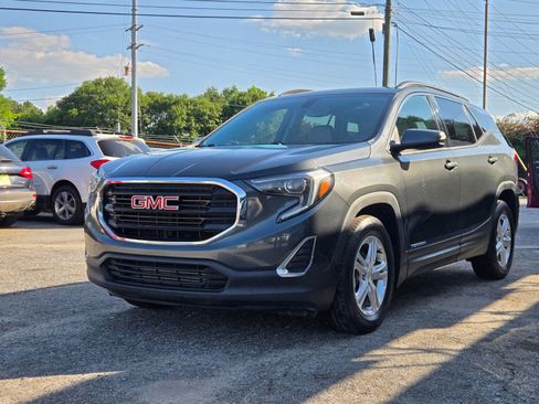 Used 2018 GMC Terrain SLE w/ Driver Convenience Package FWD image 2