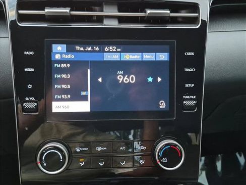 Used 2023 Hyundai Santa Cruz SE AWD/4WD image 14