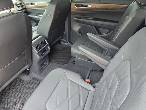 New 2026 Volkswagen Atlas SE FWD image 22