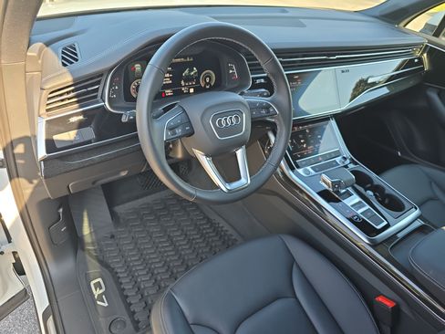 Used 2025 Audi Q7 2.0T Premium w/ Convenience Plus Package AWD/4WD image 19