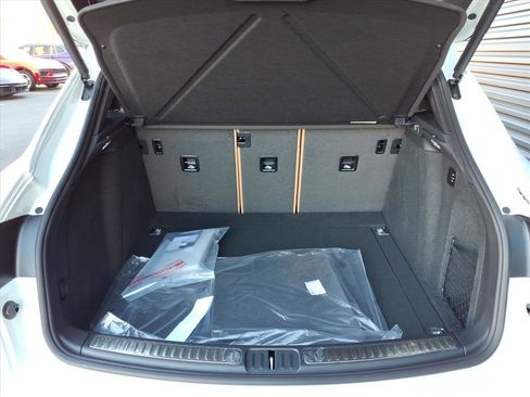 New 2026 Porsche Macan S image 26