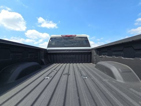 Used 2026 GMC Sierra 2500 AT4X AWD/4WD image 11