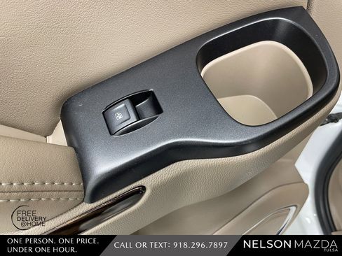 Used 2019 GMC Yukon SLT image 32