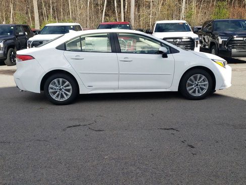 New 2026 Toyota Corolla LE image 5