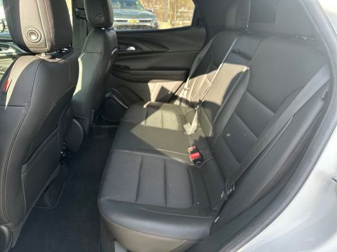 Used 2022 Chevrolet TrailBlazer RS w/ Technology Package image 21