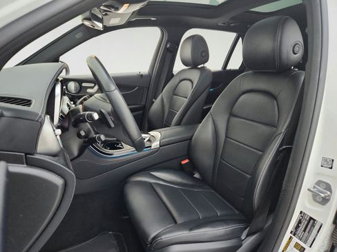 Used 2017 Mercedes-Benz GLC 300 4MATIC image 17