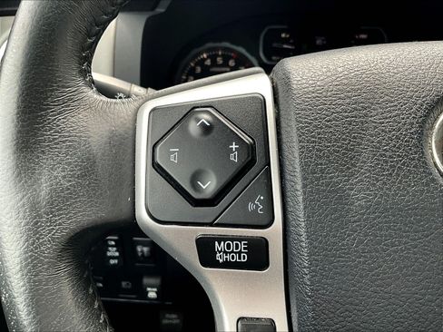 Used 2020 Toyota Tundra Limited w/ Limited Premium Package AWD/4WD image 12