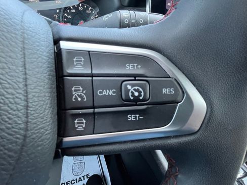 Used 2024 Jeep Compass Trailhawk AWD/4WD image 15