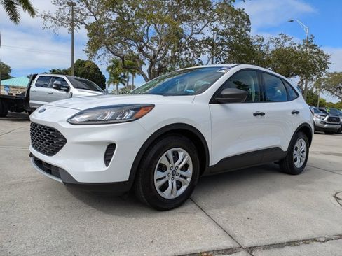 Certified 2022 Ford Escape S image 7