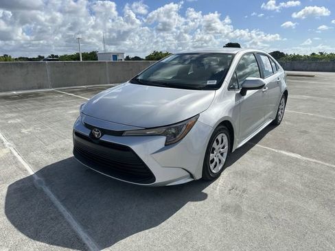 Used 2024 Toyota Corolla LE FWD image 32